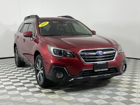 Used 2019 Subaru Outback 2.5i Limited AWD/4WD image 3