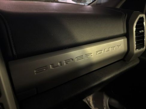 Used 2020 Ford F250 Lariat image 13