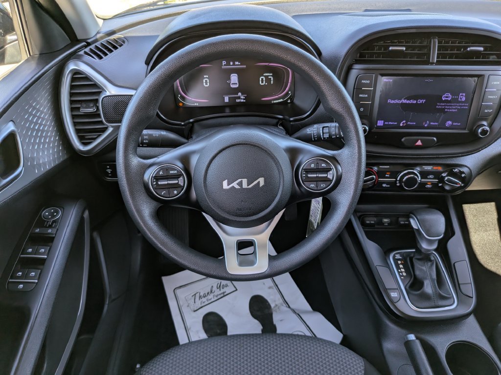 Certified 2023 Kia Soul LX FWD image 14