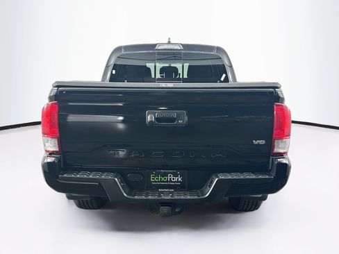 Used 2017 Toyota Tacoma TRD Sport w/ Tow Package (A/T) AWD/4WD image 7
