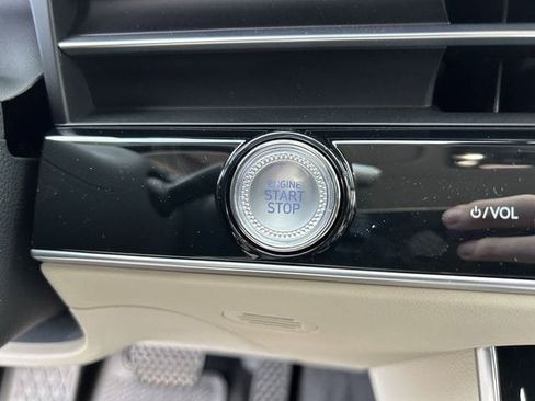 New 2026 Genesis GV70 2.5T Select AWD/4WD image 28