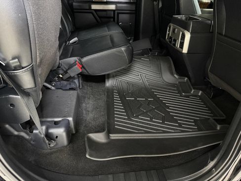 Used 2019 Ford F150 Lariat image 31