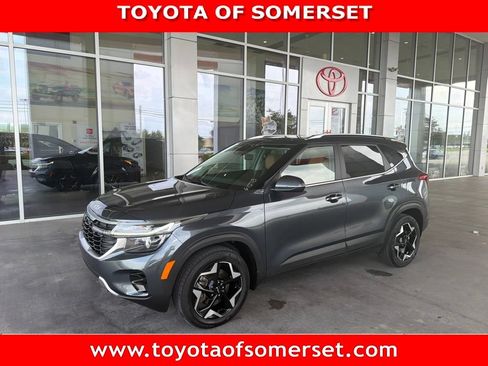 Used 2024 Kia Seltos EX AWD/4WD image 1