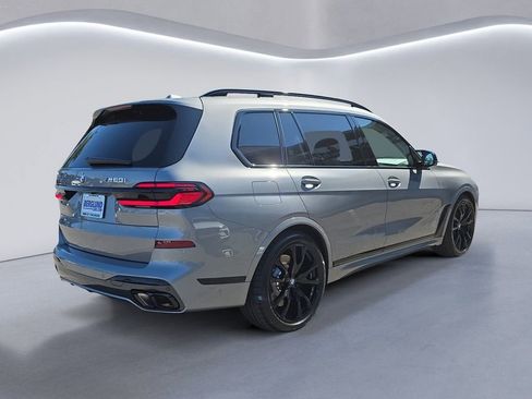 New 2026 BMW X7 M60i image 4
