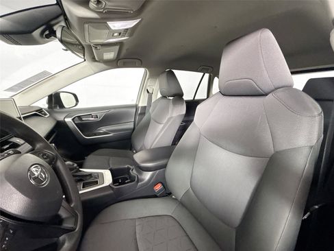 Certified 2025 Toyota RAV4 XLE FWD image 3