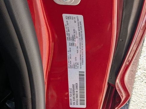 Used 2025 Chrysler Pacifica Select image 30