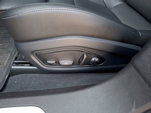 Certified 2025 Porsche Taycan RWD image 18