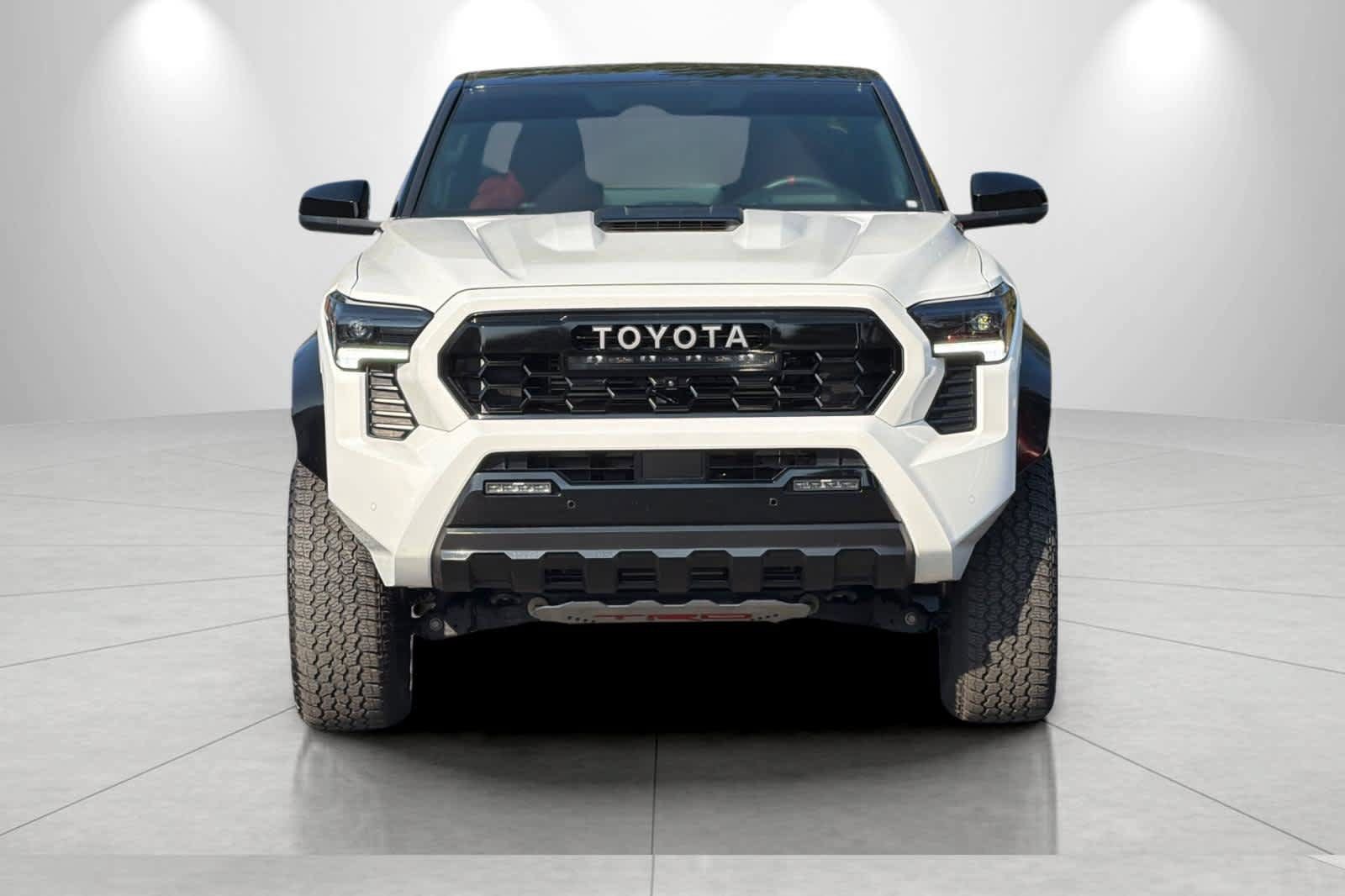 Used 2024 Toyota Tacoma TRD Pro AWD/4WD image 10