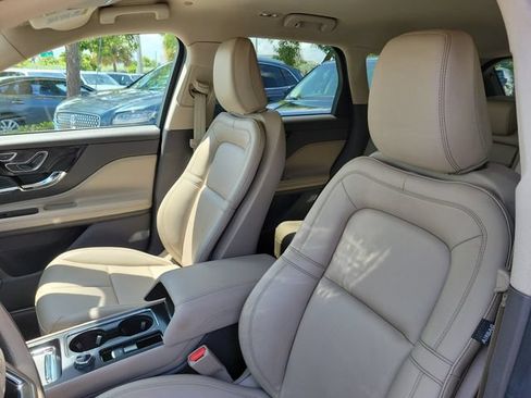 Certified 2022 Lincoln Corsair FWD image 11