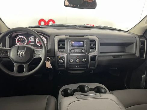 Used 2018 RAM 1500 Tradesman w/ Chrome Appearance Group RWD image 13