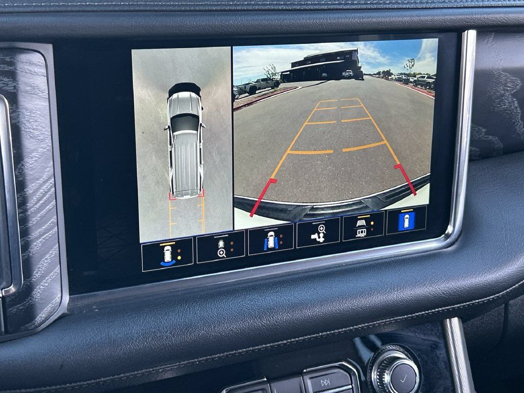 Used 2023 GMC Yukon XL Denali RWD image 15