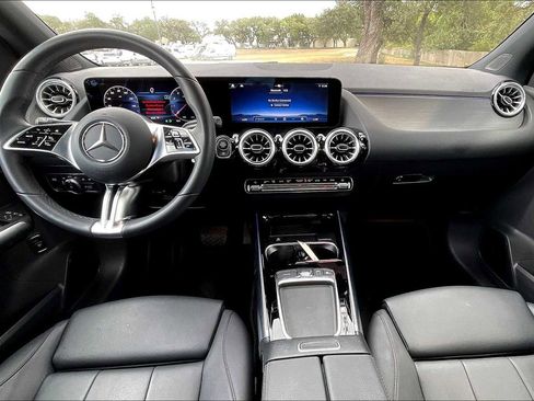 Certified 2025 Mercedes-Benz GLA 250 image 11