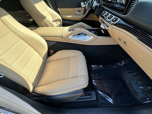 New 2026 Mercedes-Benz GLS 450 4MATIC image 15