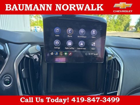Used 2021 Chevrolet Traverse LT FWD image 32