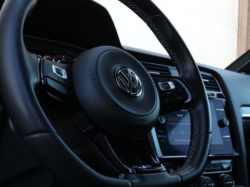 Used 2019 Volkswagen Golf 4-Door AWD/4WD image 34