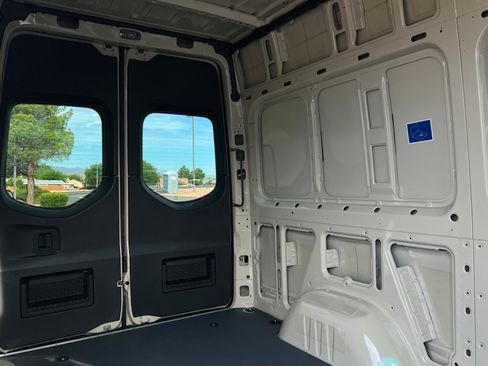 New 2026 Mercedes-Benz Sprinter 2500 image 18