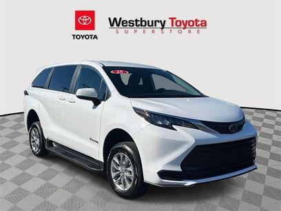 Used 2025 Toyota Sienna LE