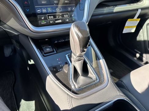 Used 2025 Subaru Outback Onyx Edition image 23