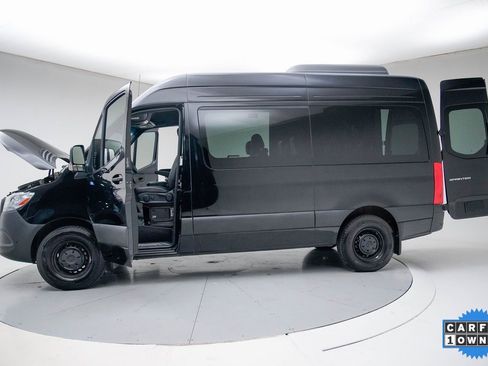 Used 2024 Mercedes-Benz Sprinter 2500 image 32