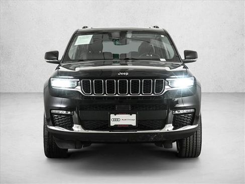 Used 2022 Jeep Grand Cherokee L Limited image 2