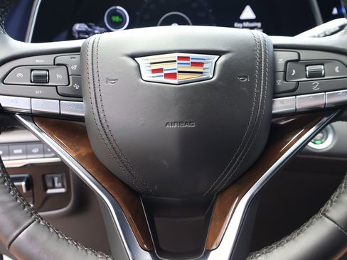 Used 2023 Cadillac Escalade ESV Sport Platinum w/ Heavy-Duty Trailer Package AWD/4WD image 25