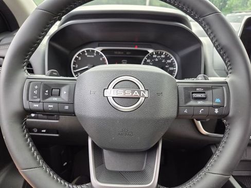 Used 2025 Nissan Rogue SV FWD image 20