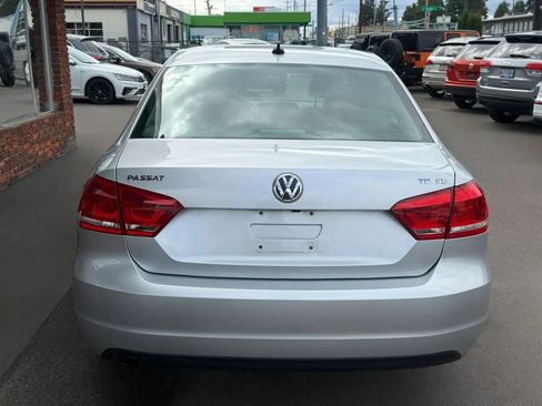 Used 2014 Volkswagen Passat TDI SEL Premium FWD image 5