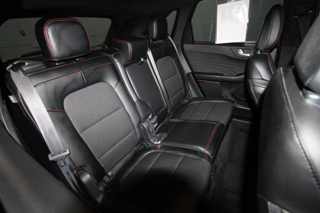 Used 2024 Ford Escape ST-Line Select w/ Tech Pack #1 AWD/4WD image 24