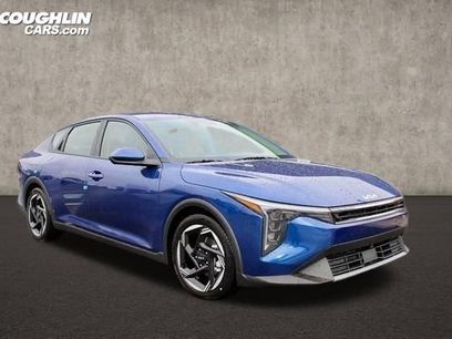 New 2025 Kia K4 EX