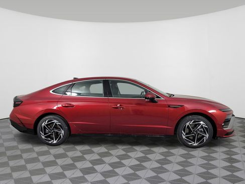 New 2026 Hyundai Sonata SEL FWD image 2