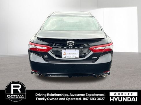 Used 2018 Toyota Camry XSE image 8
