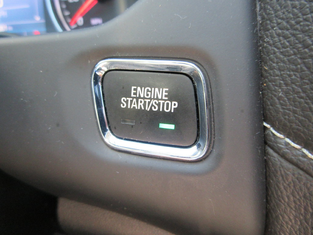 Used 2022 GMC Acadia SLE w/ Driver Convenience Package FWD image 30
