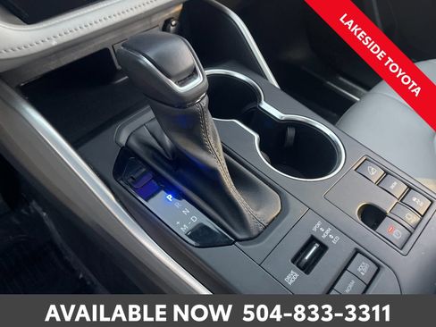 Used 2023 Toyota Highlander L image 31
