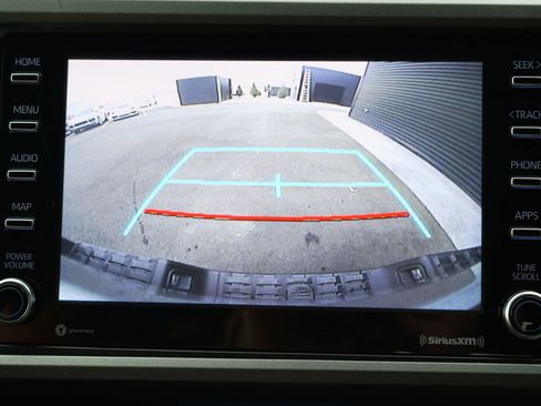 Used 2022 Toyota Tacoma TRD Sport w/ Technology Package image 16