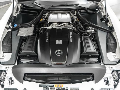 Used 2018 Mercedes-Benz AMG GT R image 12
