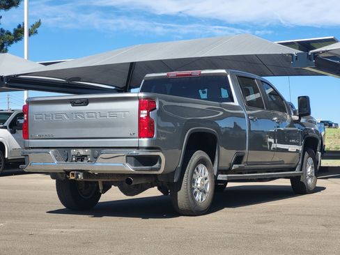 Used 2024 Chevrolet Silverado 2500 LT AWD/4WD image 7