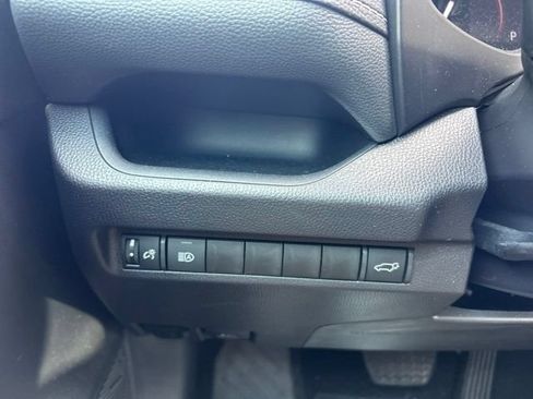 Used 2025 Toyota RAV4 XLE w/ Convenience Package FWD image 25
