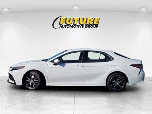 Certified 2024 Toyota Camry SE FWD image 9