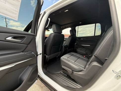 New 2026 Chevrolet Traverse LT w/ Sun and Wheel Package AWD/4WD image 22