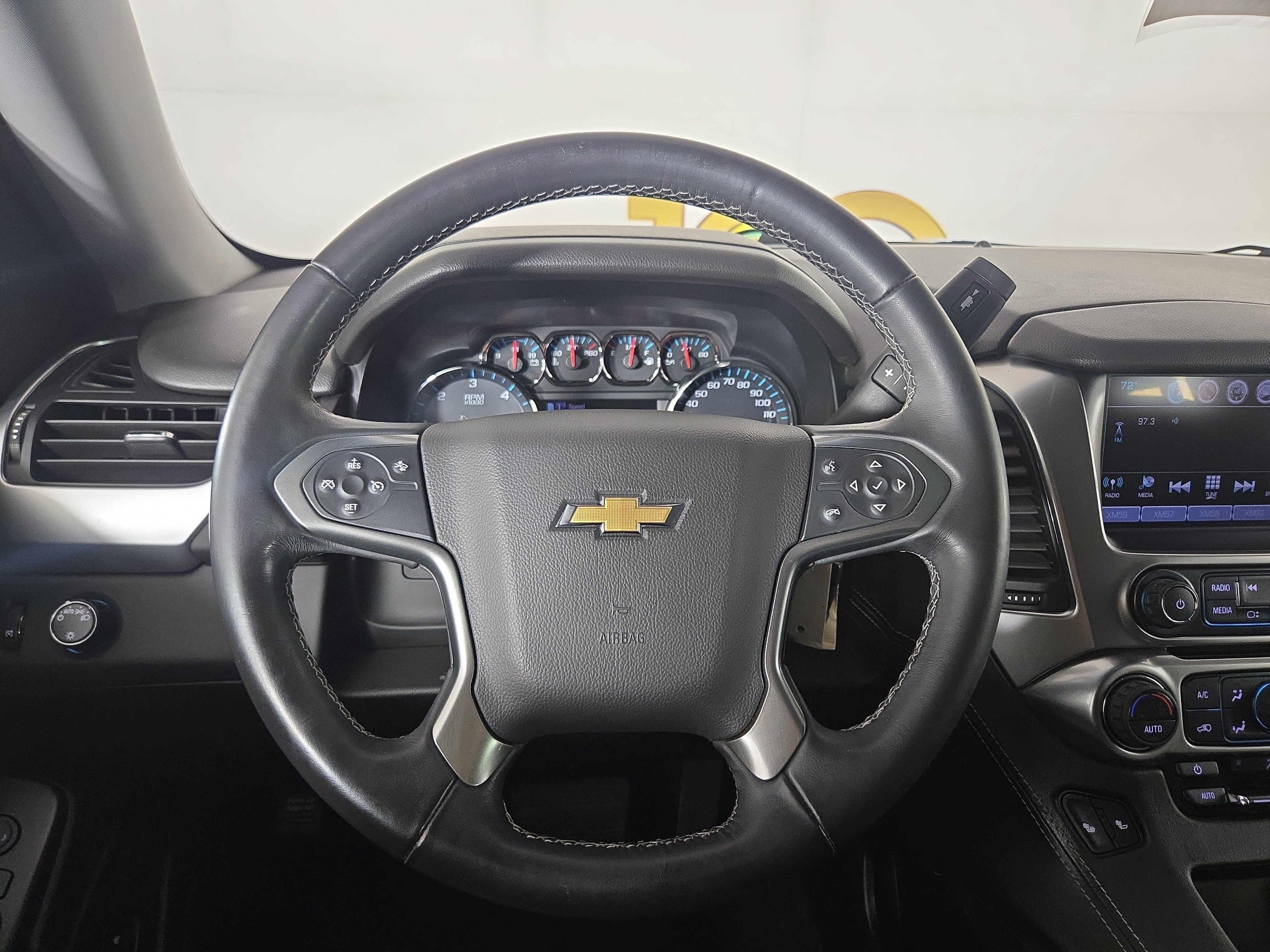 Certified 2019 Chevrolet Suburban LT RWD image 15
