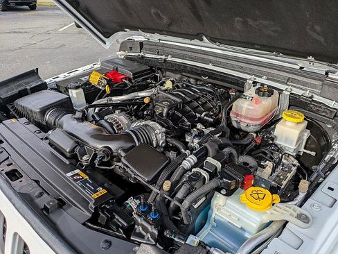 Used 2022 Jeep Gladiator Overland w/ LED Lighting Group image 36