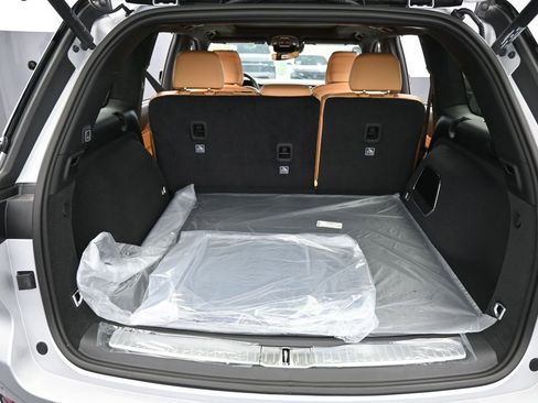 New 2025 Jeep Grand Cherokee Summit image 36