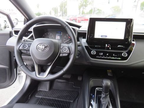 Certified 2025 Toyota Corolla SE w/ SE Package image 21
