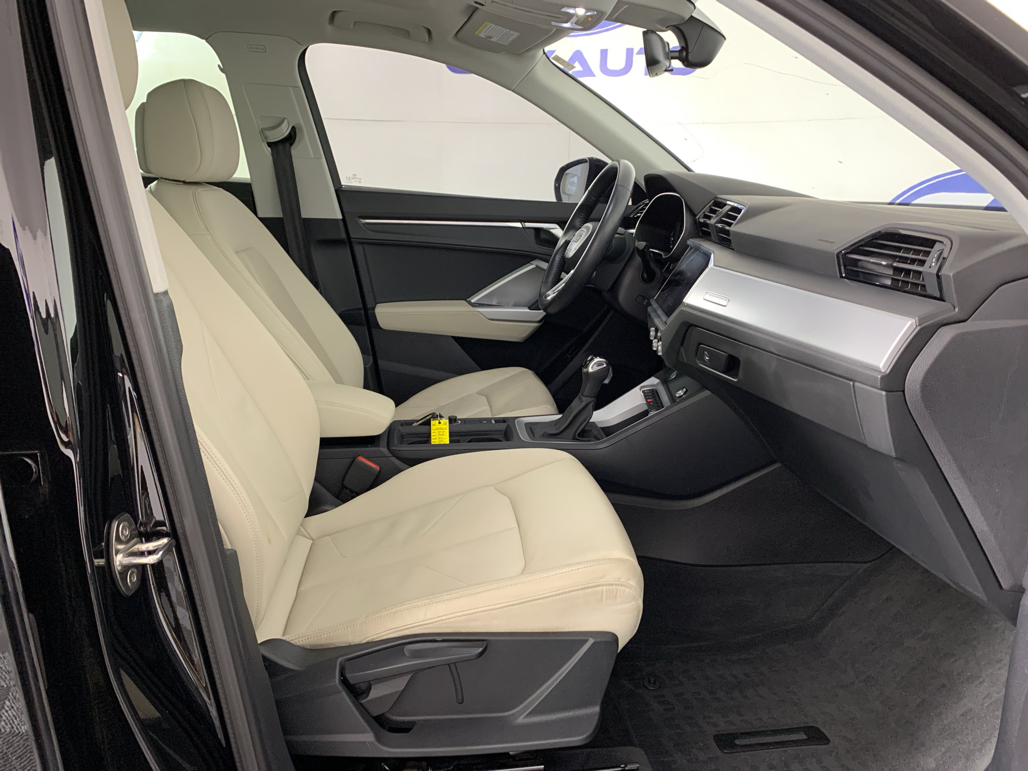Used 2020 Audi Q3 2.0T Premium AWD/4WD image 40