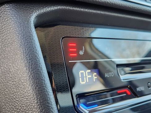 New 2025 Volkswagen Taos SEL image 15