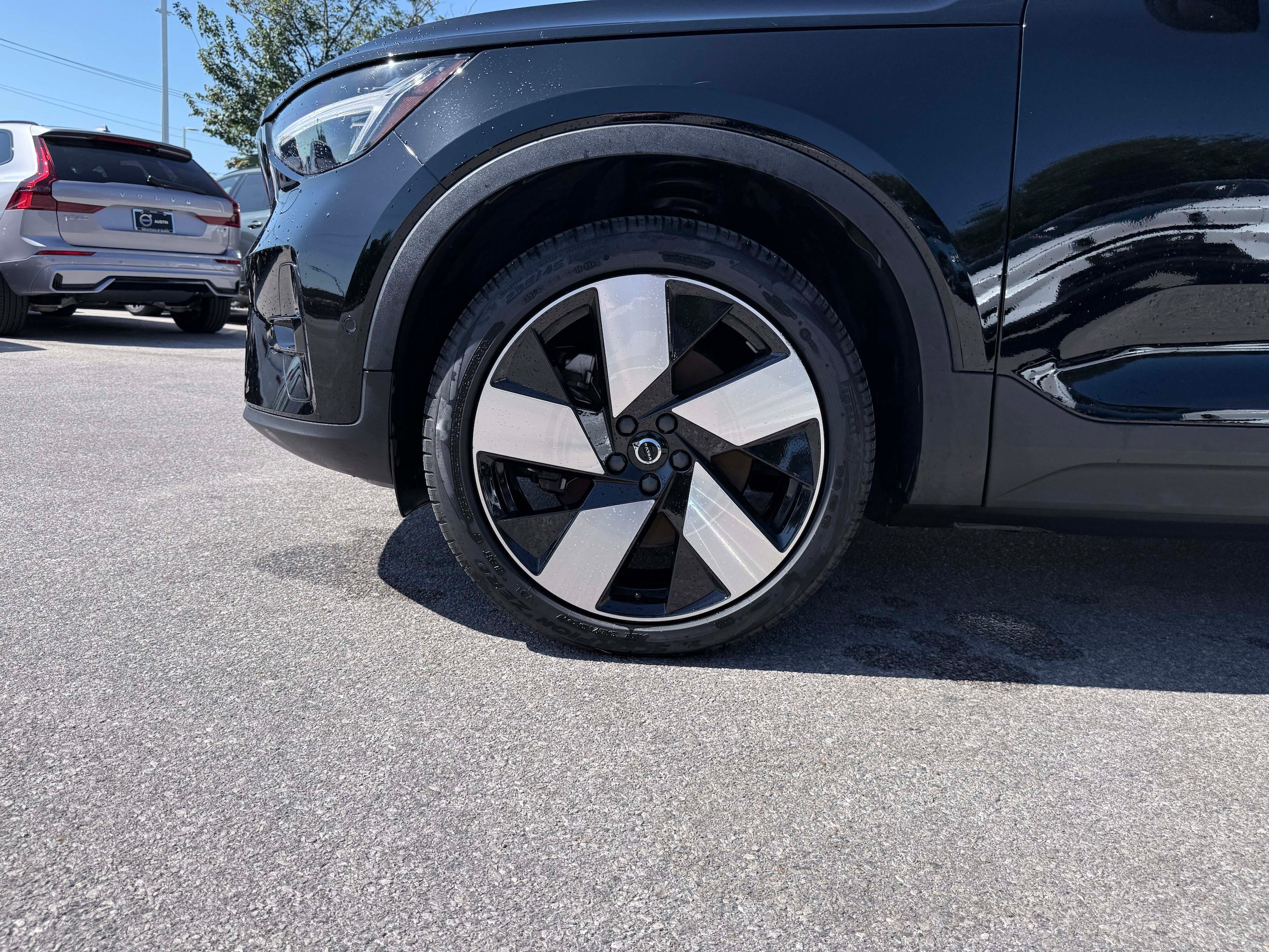 Certified 2023 Volvo C40 P8 Recharge Ultimate AWD/4WD image 10