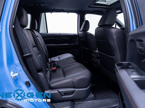 Used 2025 Honda Passport TrailSport image 42