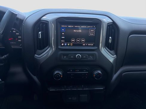 Used 2021 Chevrolet Silverado 1500 Custom Trail Boss AWD/4WD image 16