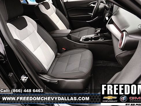 Used 2026 Chevrolet Trax RS w/ Driver Confidence Package image 15