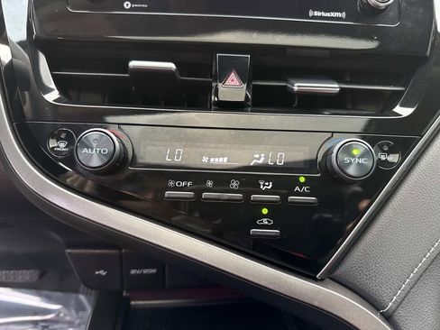 Used 2024 Toyota Camry SE image 32